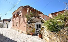 Villa Makrades